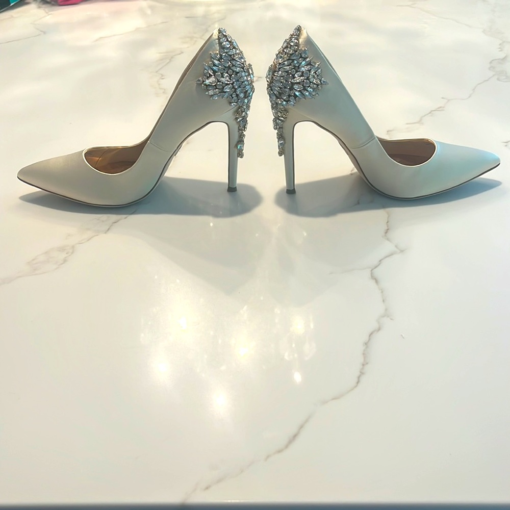Badgley Mischka Cream Heels with Silver Embellishments - Picture 7 of 10